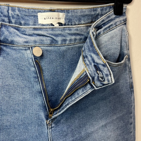 RISEN Women's High Rise Crossover Straight Leg Blue Medium Wash Stretch Sz 31x29 - Picture 7 of 14
